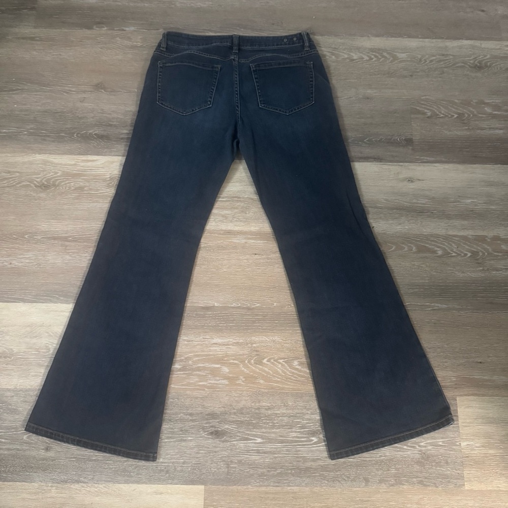 Cabi dark wash bootleg jeans size 8 - Picture 4 of 4